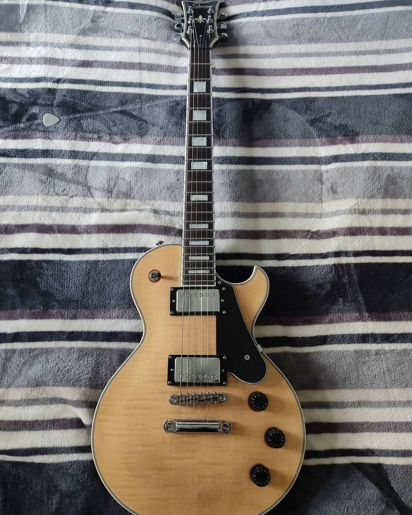 Schecter Solo II Custom for rock performances