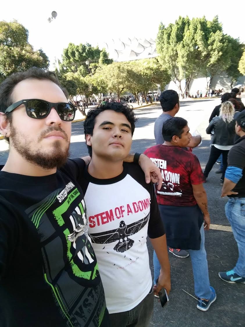 464241441_8474345659268859_8731212903851206204_n_895546943815473 community