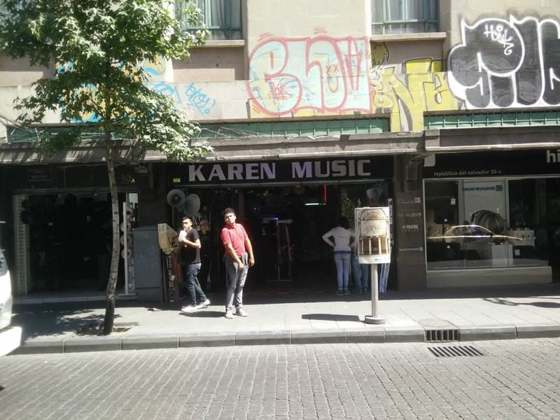 464242584_8474345645935527_9168659279078250671_n_895546763815491 community