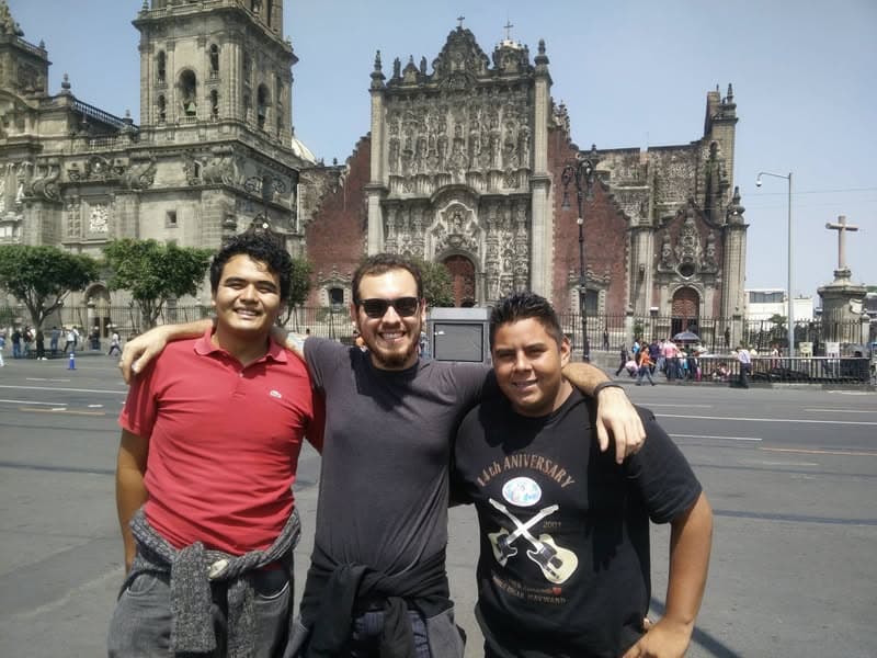 464305881_8474344982602260_2994870393661046667_n_895546123815555 community